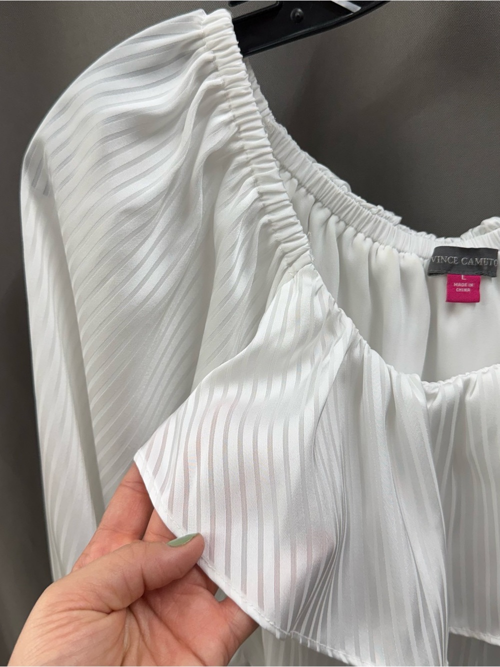 Vince Camuto White Ruffle-Neck Peasant Off The Shoulder Blouse - Picture 4 of 7